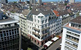 Devin Art Hotel
