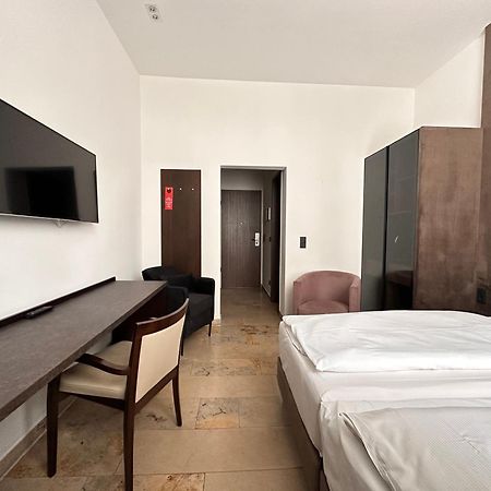Devin Art Hotel Дюссельдорф Экстерьер фото