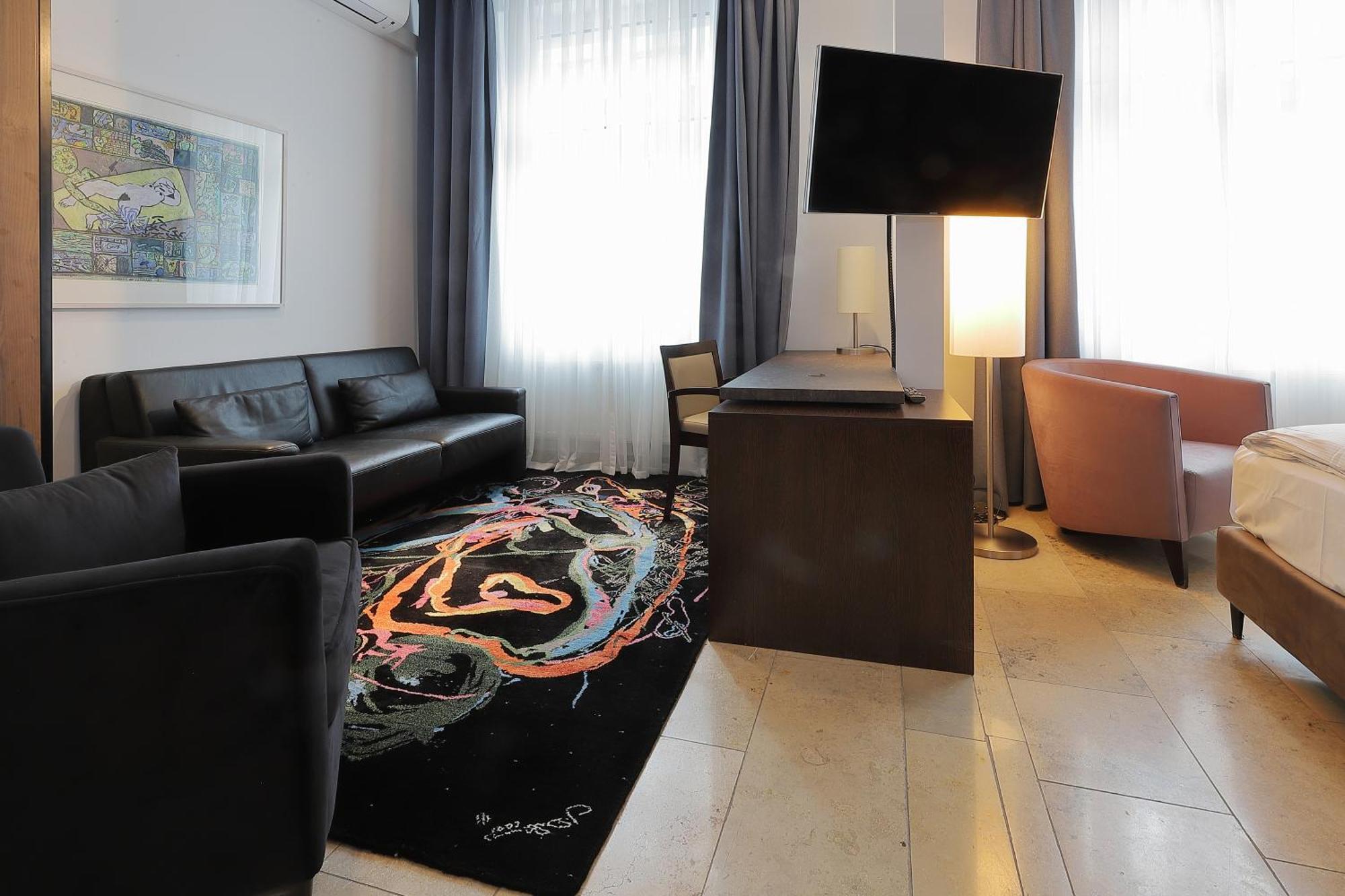 Devin Art Hotel Дюссельдорф Экстерьер фото
